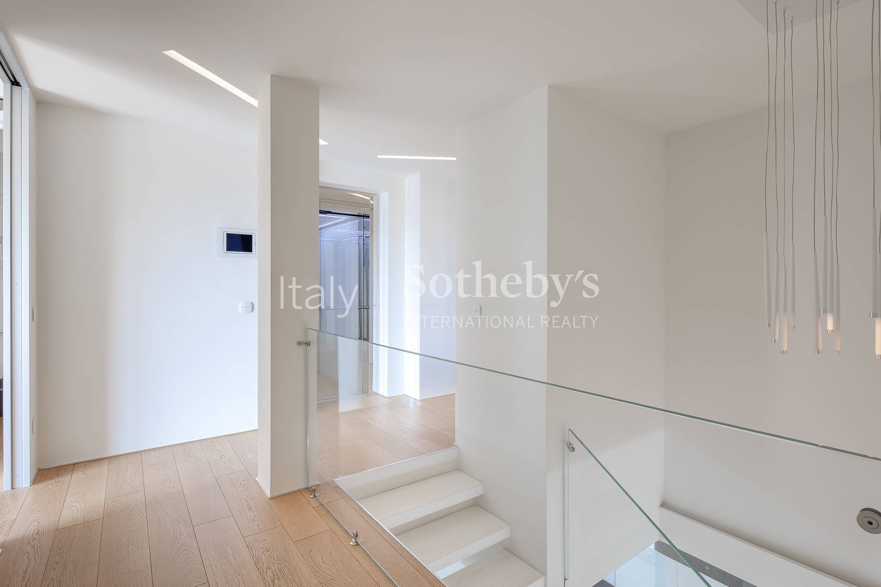  Elegant minimalist high-tech and energy efficient villa - 物件實景
