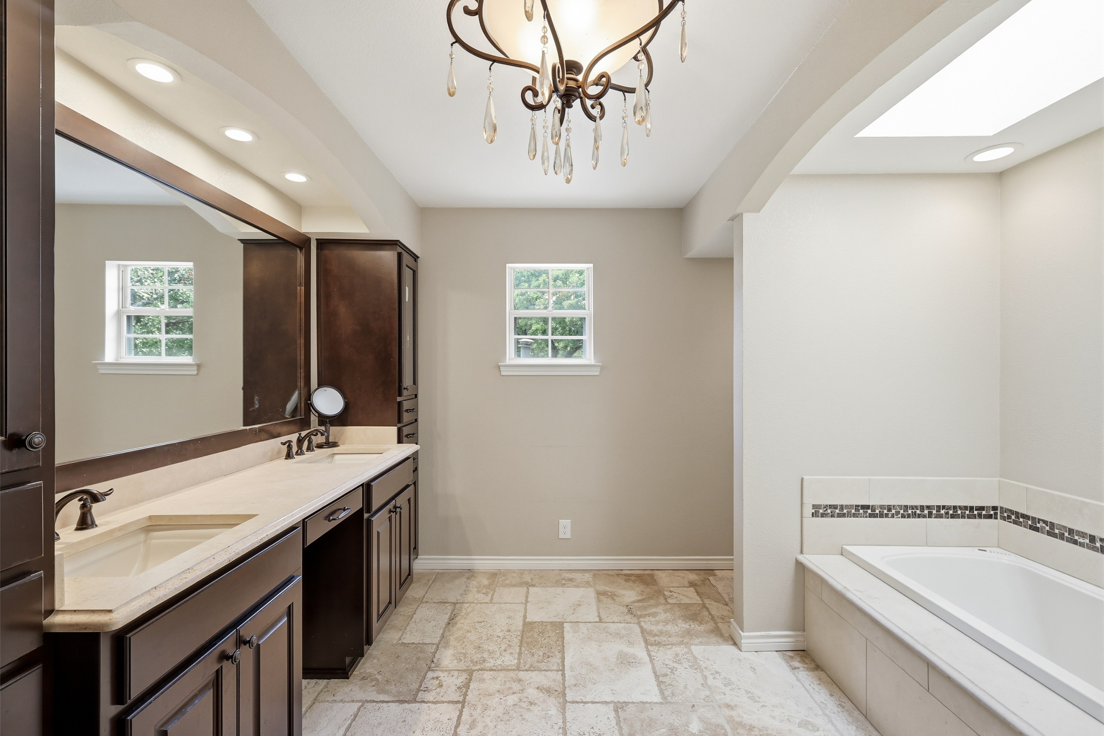  2930 Peninsula Drive, Grapevine, TX, 76051 - 物件實景