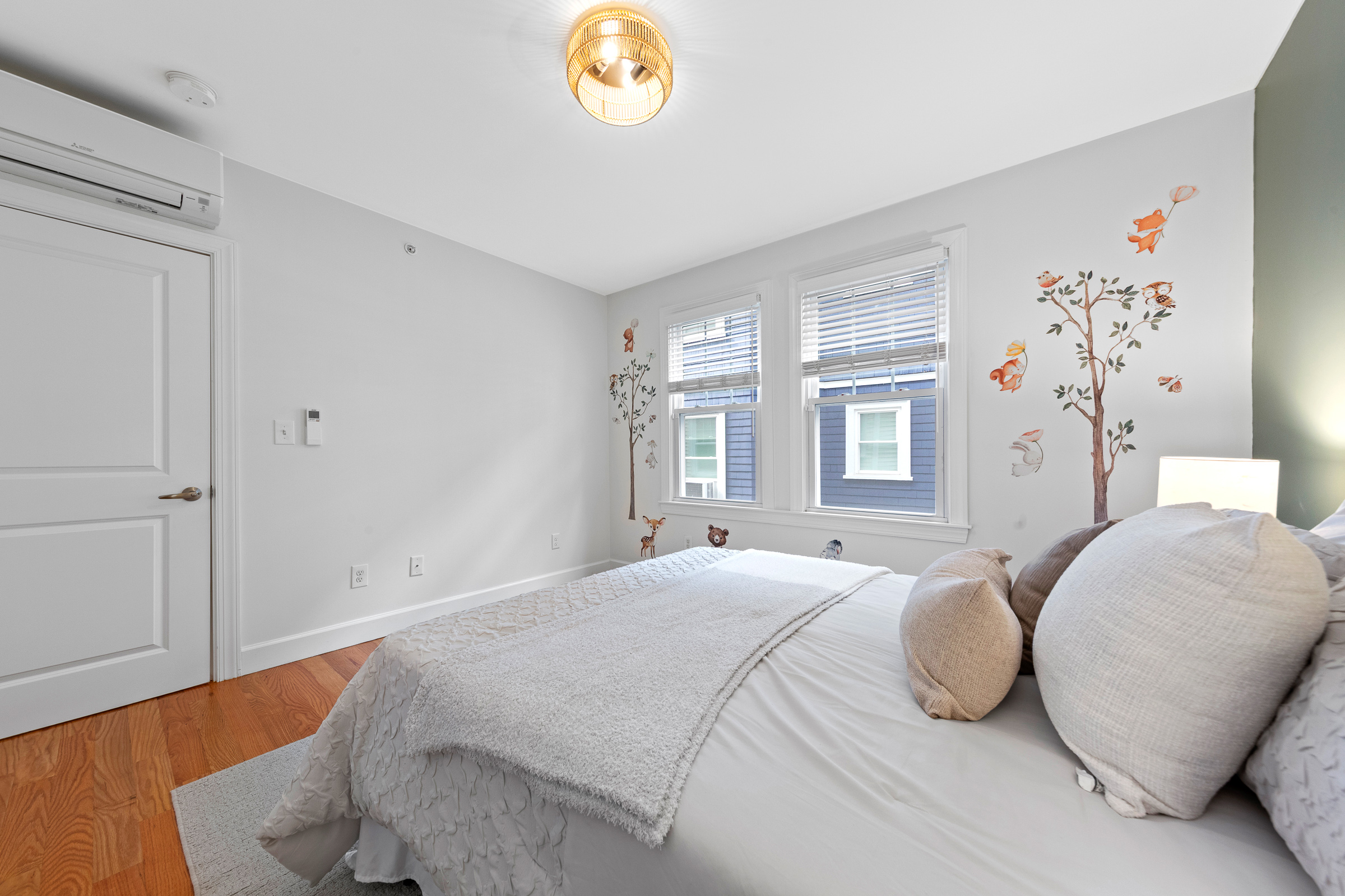  13 Laurel Street, Unit 1, Arlington, MA, 02476 - 物件實景