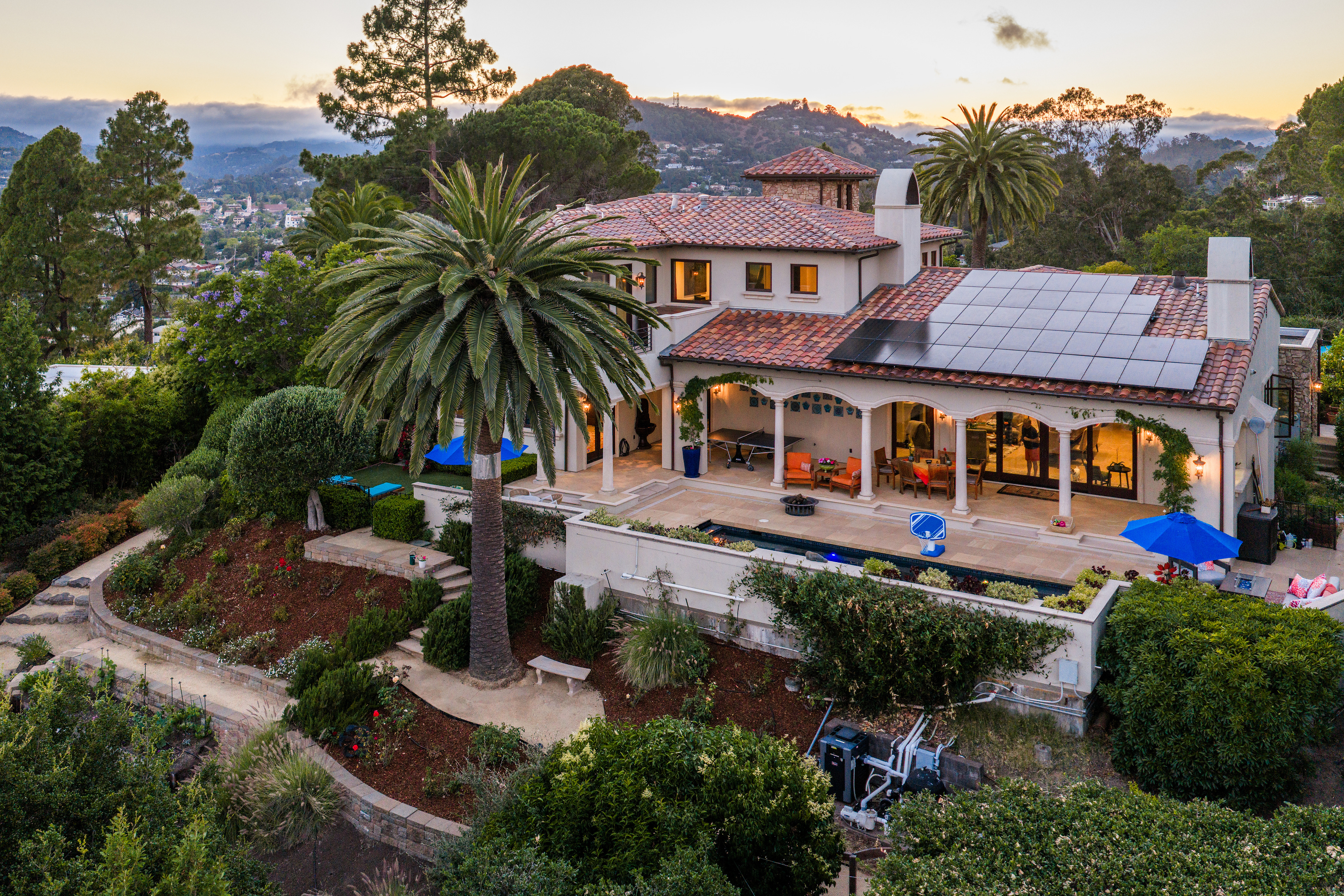  Extraordinary Estate with Panoramic Bay and Mountain Vistas - 物件實景