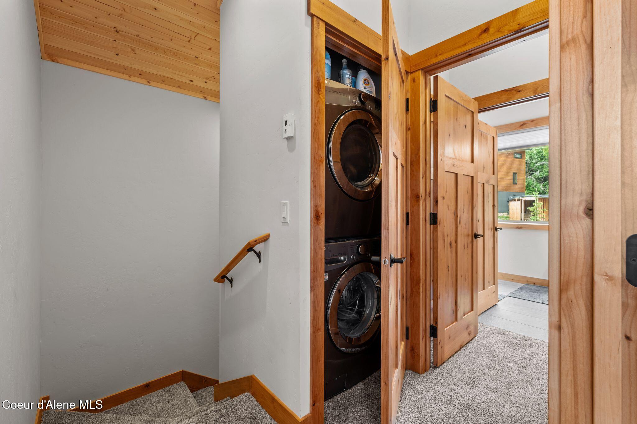 Sandpoint, Idaho, 83864, United States, 3 Bedrooms Bedrooms, ,3 BathroomsBathrooms,Residential,For Sale,1894320