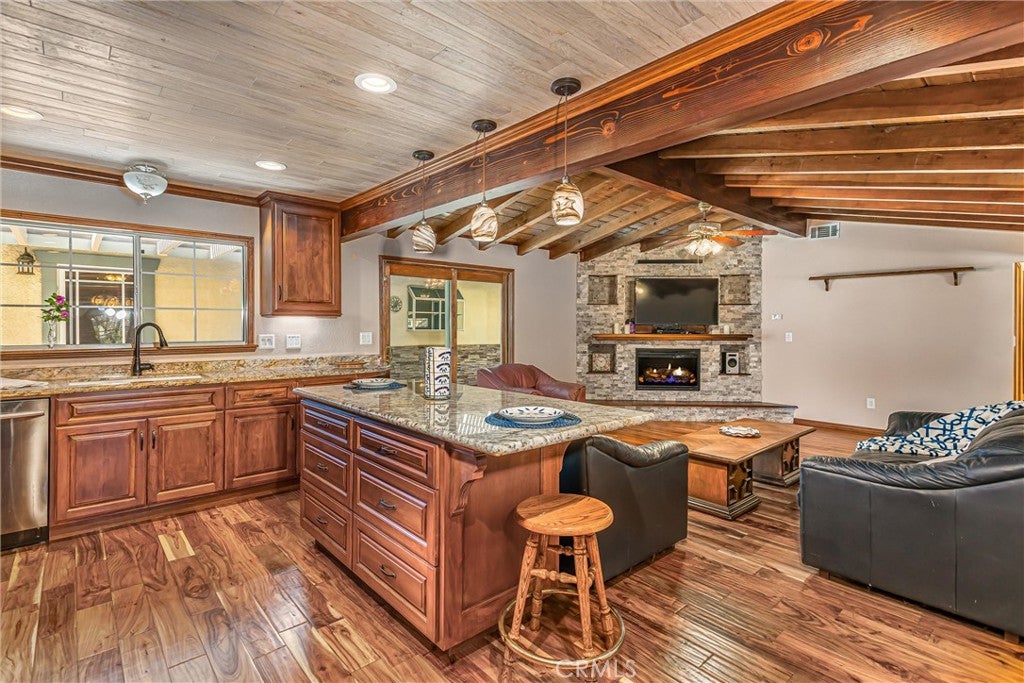 Nuevo, California, 92567, United States, 3 Bedrooms Bedrooms, ,2 BathroomsBathrooms,Residential,For Sale,1987094