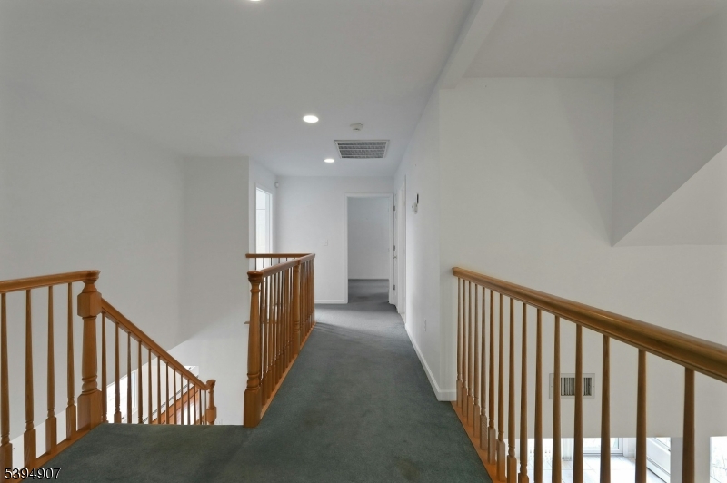 Wayne Twp., New Jersey, 07470, United States, 4 Bedrooms Bedrooms, ,4 BathroomsBathrooms,Residential,For Sale,1989007