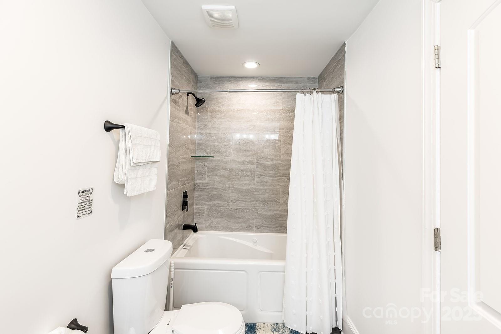 Charlotte, North Carolina, 28278, United States, 3 Bedrooms Bedrooms, ,3 BathroomsBathrooms,Residential,For Sale,1986488