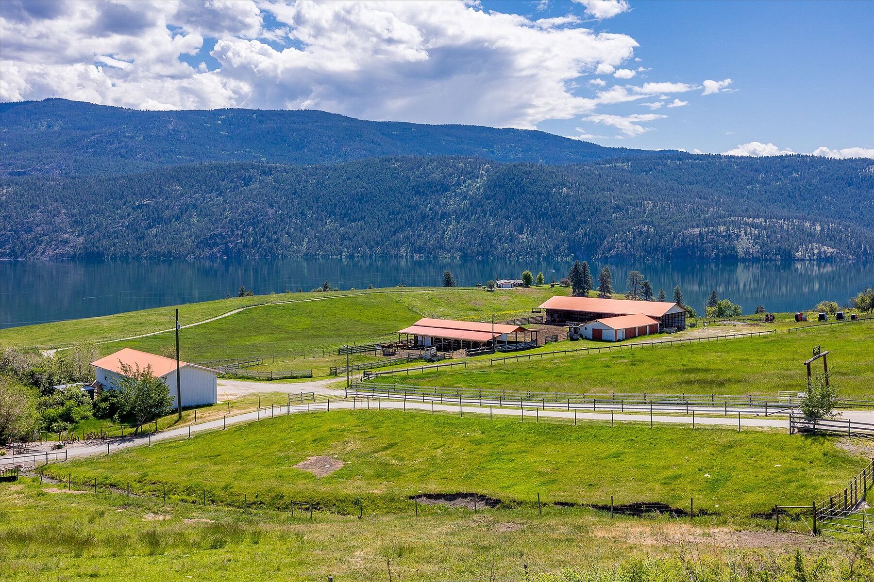  Large Holdings Farm - 物件實景