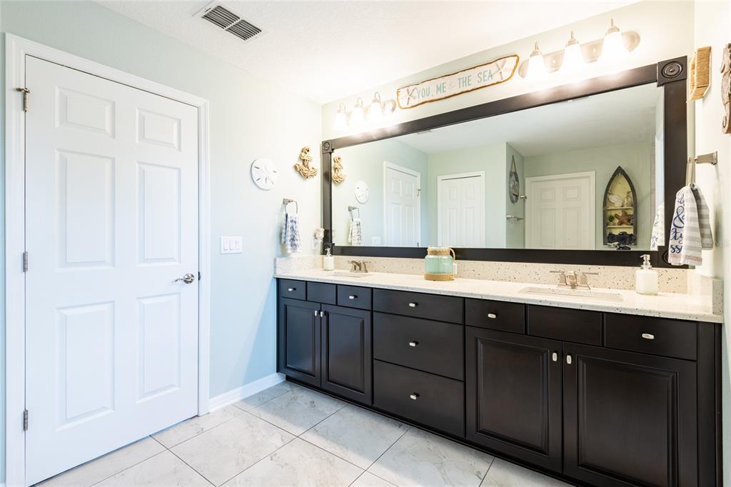 Riverview, Florida, 33578, United States, 5 Bedrooms Bedrooms, ,3 BathroomsBathrooms,Residential,For Sale,2009083