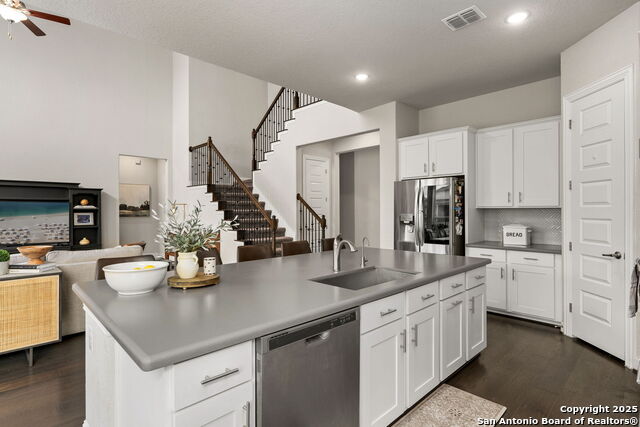 Boerne, Texas, 78006, United States, 5 Bedrooms Bedrooms, ,4 BathroomsBathrooms,Residential,For Sale,1729850