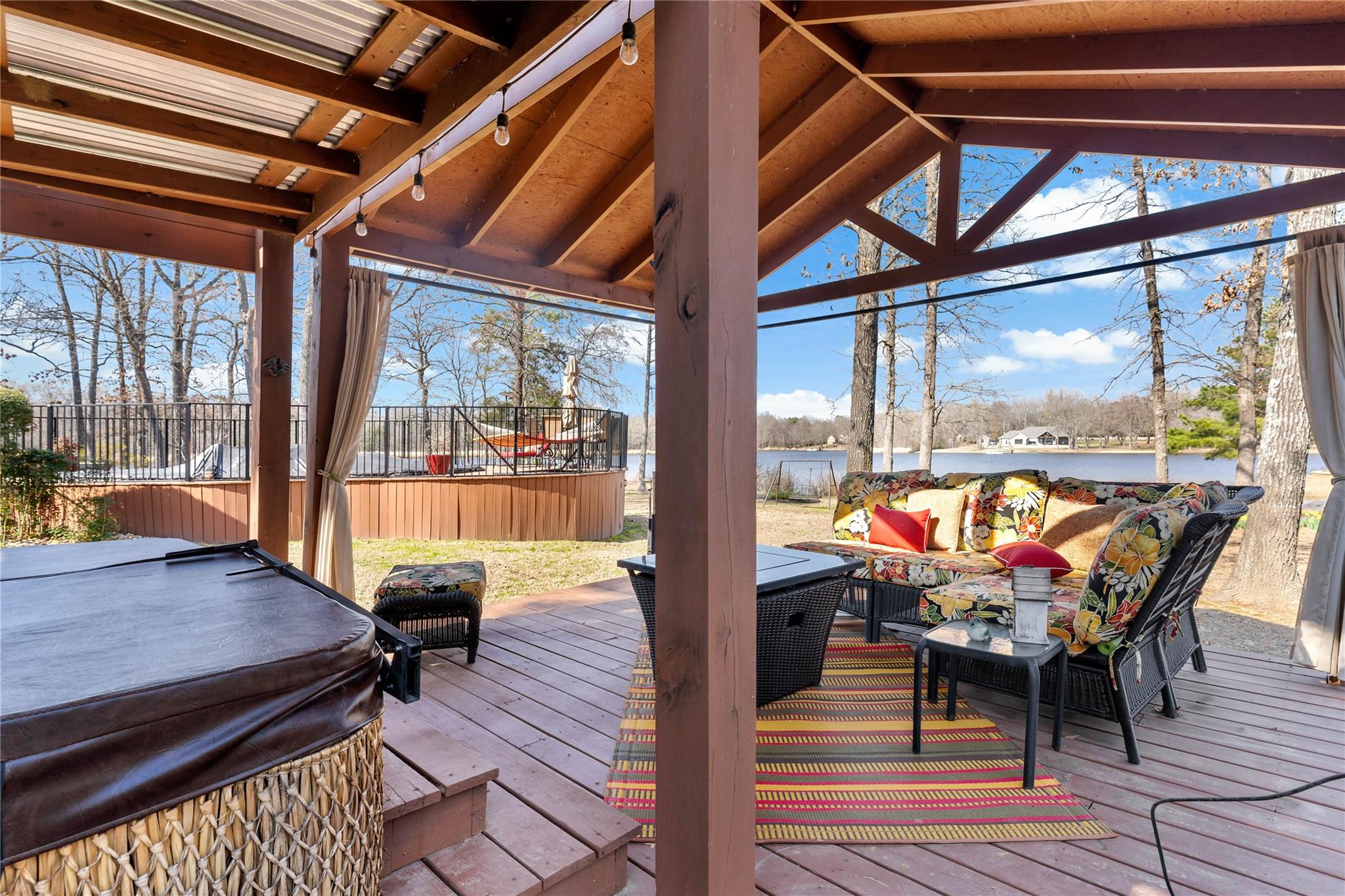 Powderly, Texas, 75473, United States, 5 Bedrooms Bedrooms, ,5 BathroomsBathrooms,Residential,For Sale,2024078