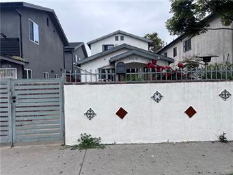 Los Angeles, California, 90061, United States, 4 Bedrooms Bedrooms, ,3 BathroomsBathrooms,Residential,For Sale,1944848
