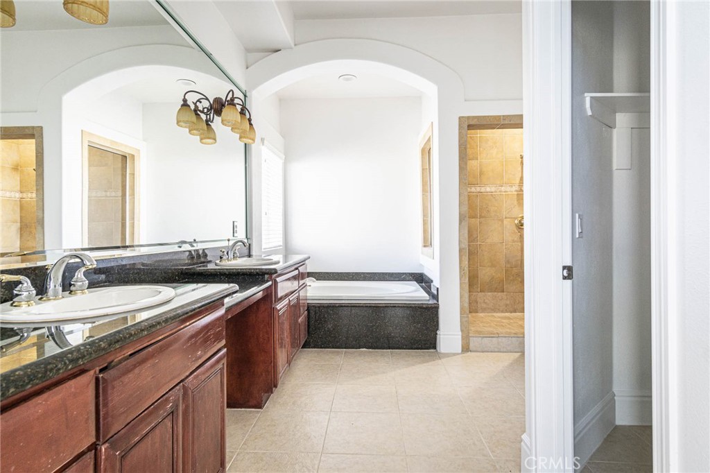 Apple Valley, California, 92307, United States, 5 Bedrooms Bedrooms, ,5 BathroomsBathrooms,Residential,For Sale,2025111