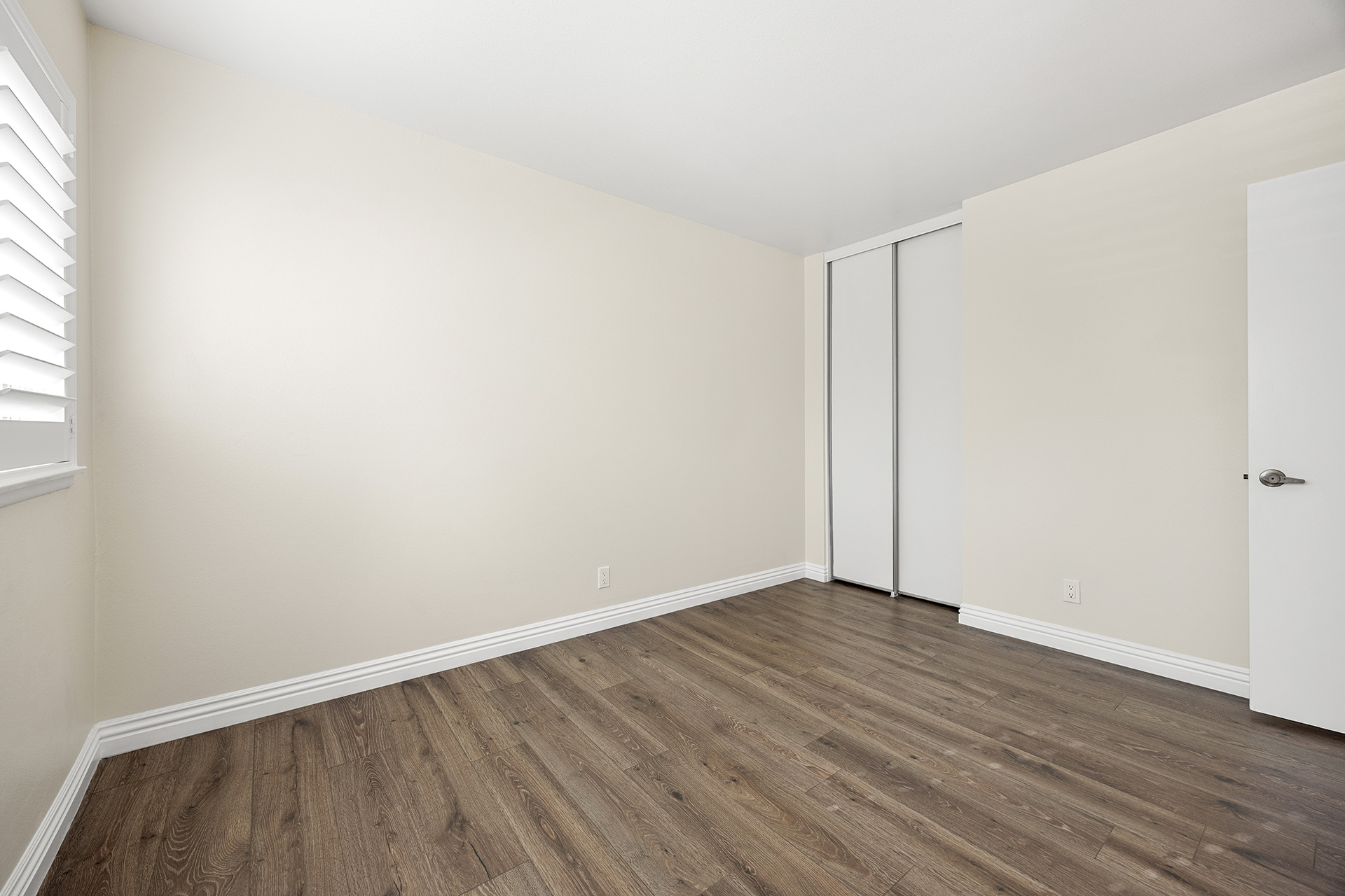 Anaheim, California, 92807, United States, 4 Bedrooms Bedrooms, ,3 BathroomsBathrooms,Residential,For Sale,1985718