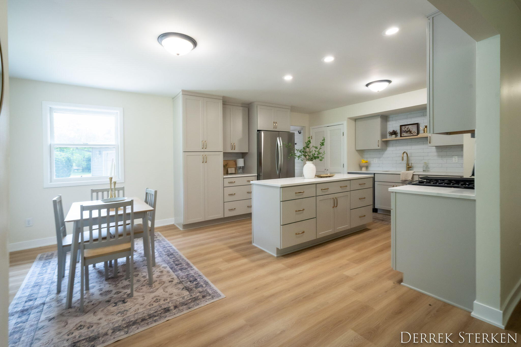 Saugatuck, Michigan, 49453, United States, 3 Bedrooms Bedrooms, ,2 BathroomsBathrooms,Residential,For Sale,1970300