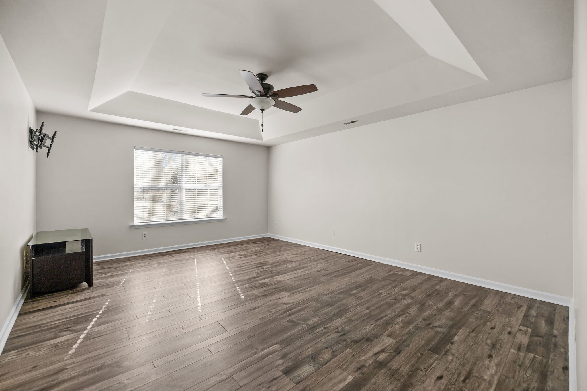 Matthews, North Carolina, 28105, United States, 6 Bedrooms Bedrooms, ,3 BathroomsBathrooms,Residential,For Sale,2005712