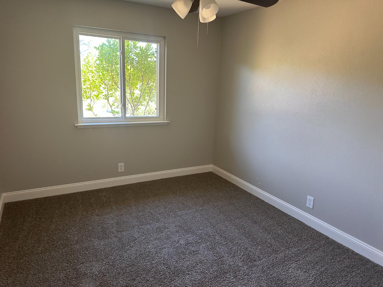 Shingle Springs, California, 95682, United States, 3 Bedrooms Bedrooms, ,2 BathroomsBathrooms,Residential,For Sale,1882228