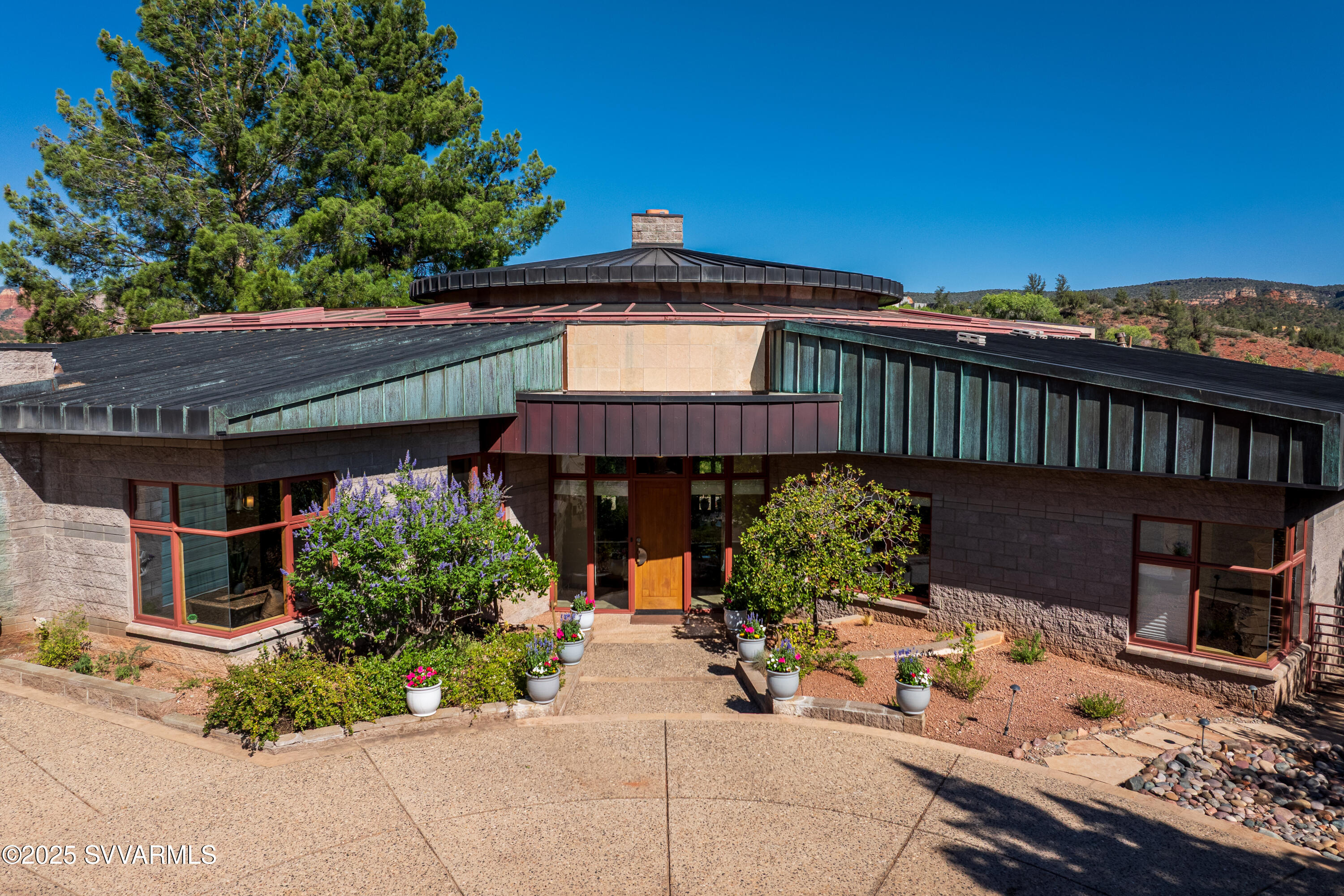 Sedona, Arizona, 86336, United States, 4 Bedrooms Bedrooms, ,3 BathroomsBathrooms,Residential,For Sale,1895371