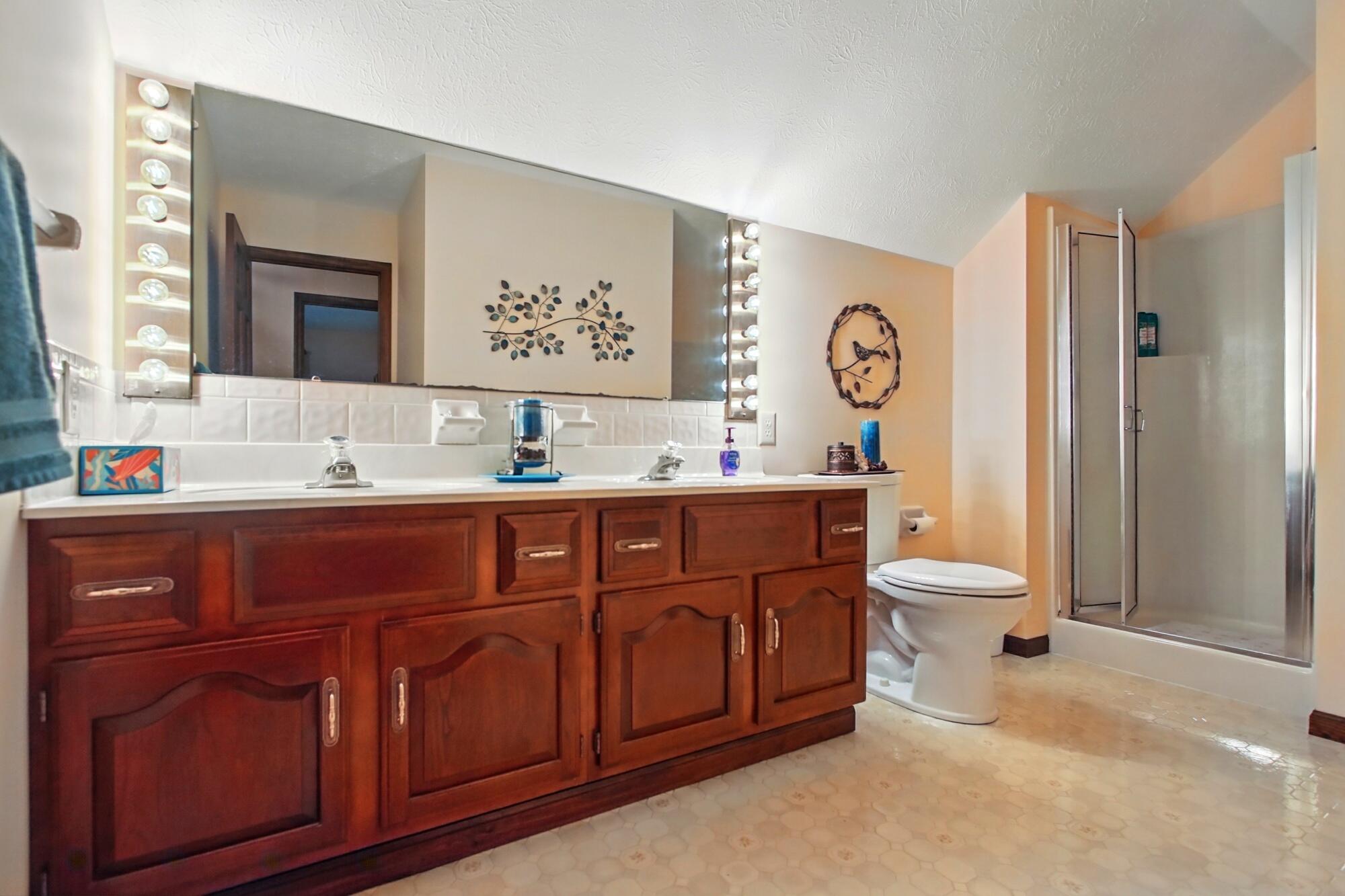 Springfield, Ohio, 45504, United States, 4 Bedrooms Bedrooms, ,3 BathroomsBathrooms,Residential,For Sale,1927340