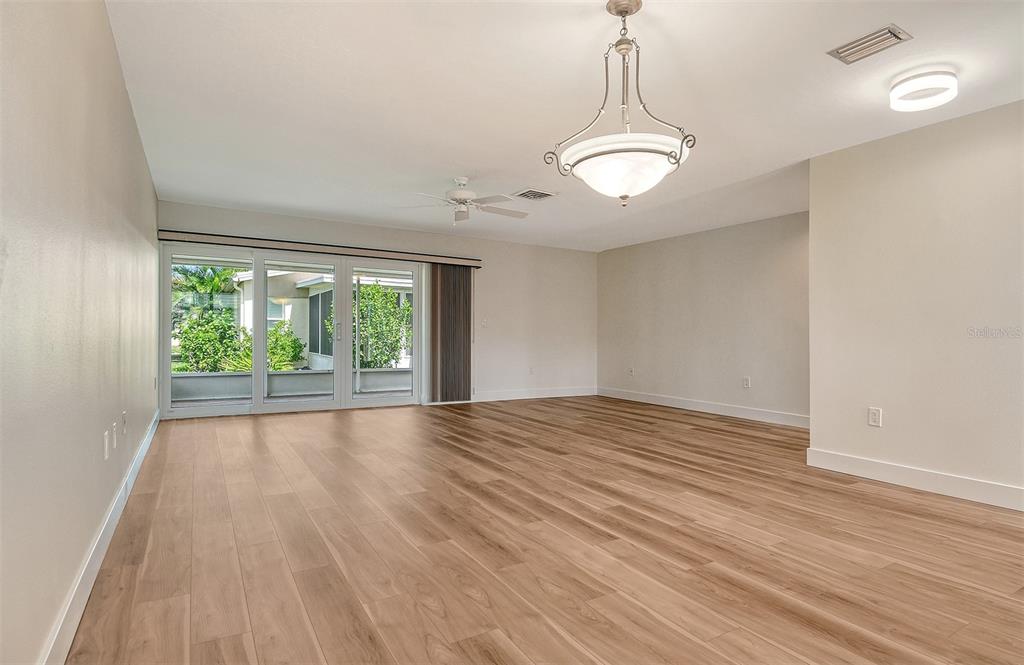 Sarasota, Florida, 34242, United States, 2 Bedrooms Bedrooms, ,2 BathroomsBathrooms,Residential,For Sale,1926172