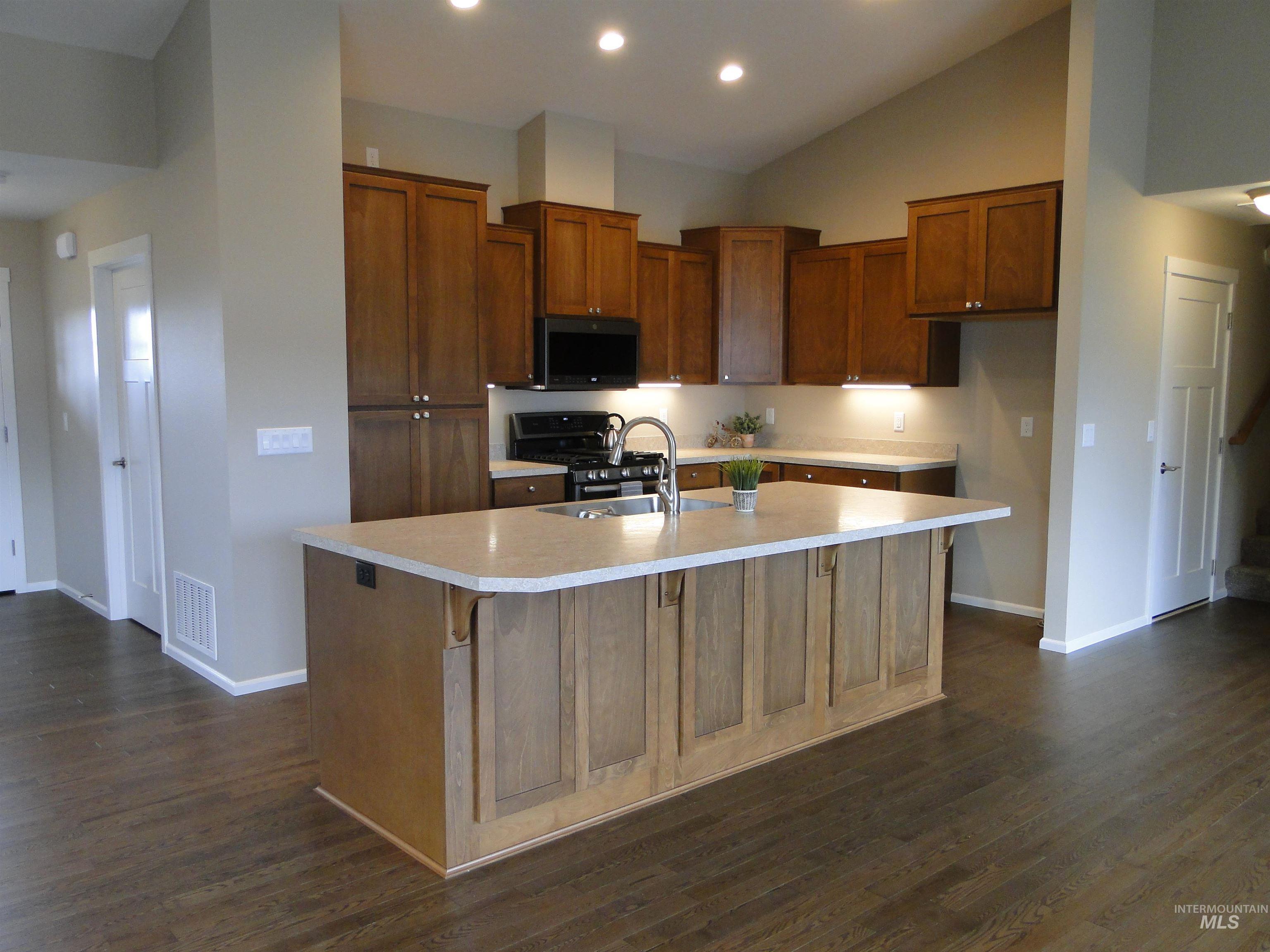 Clarkston, Washington, 99403, United States, 3 Bedrooms Bedrooms, ,Residential,For Sale,2003250