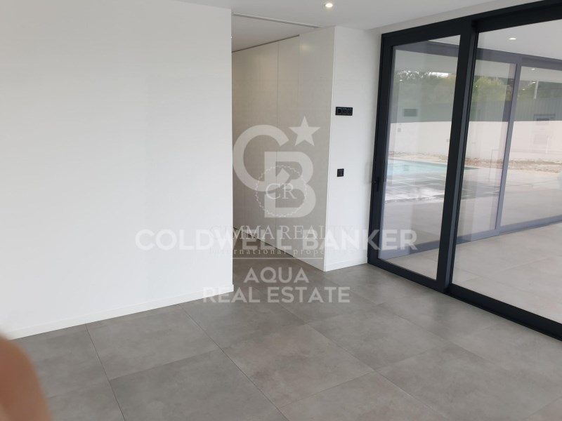 Alicante, Calpe / Calp, Calpe Pueblo Alicante, Cal, Calpe / Calp, Comunidad Valenciana, 03710, ES, 5 Bedrooms Bedrooms, ,5 BathroomsBathrooms,Residential,For Sale,Alicante, Calpe / Calp, Calpe Pueblo Alicante, Cal,1621624