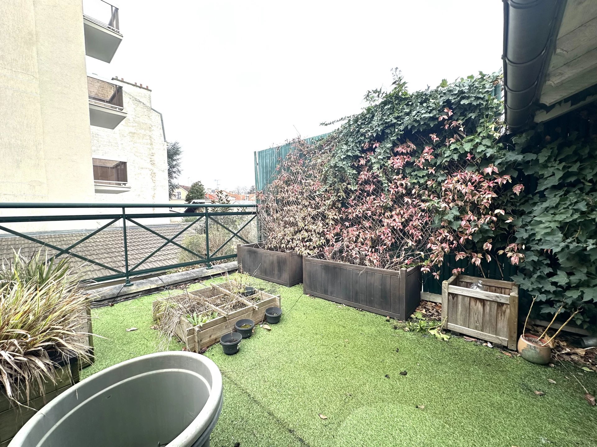 Le Vésinet, Île-de-France, 78110, FR, 2 Bedrooms Bedrooms, ,3 BathroomsBathrooms,Residential,For Sale,1994805