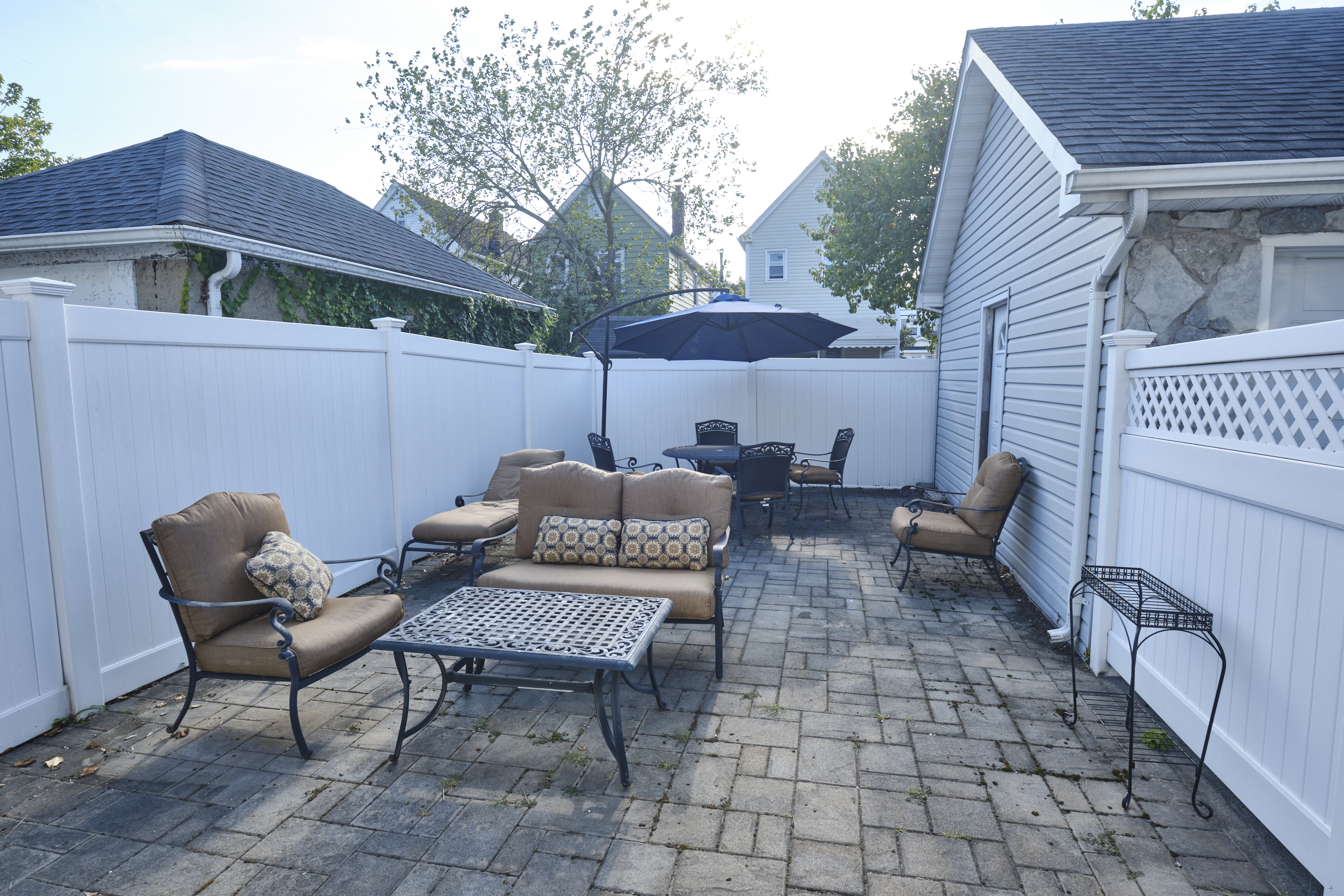 Floral Park, New York, 11001, United States, 3 Bedrooms Bedrooms, ,2 BathroomsBathrooms,Residential,For Sale,1973854