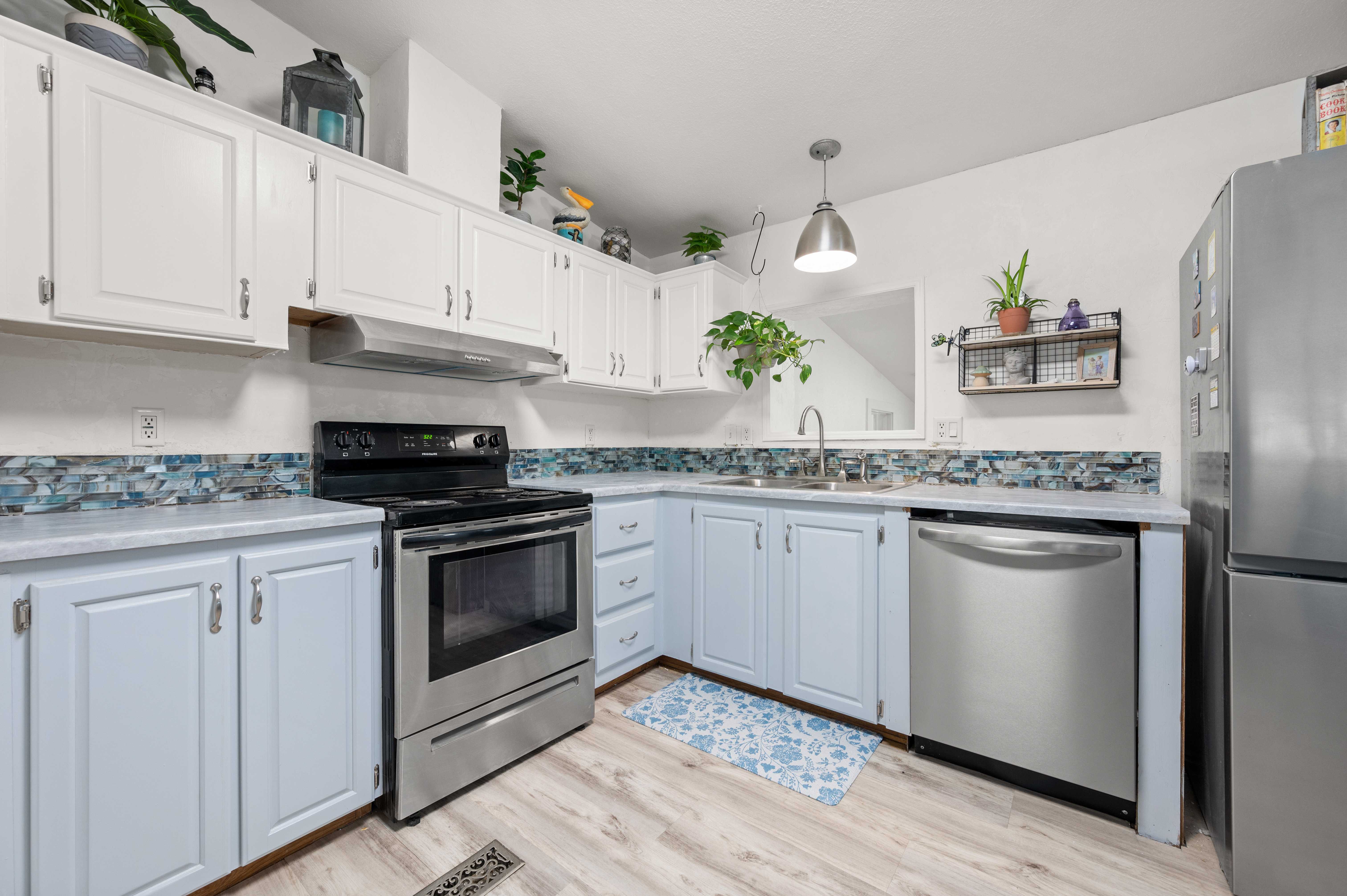 Prineville, Oregon, 97754, United States, 3 Bedrooms Bedrooms, ,2 BathroomsBathrooms,Residential,For Sale,1821437