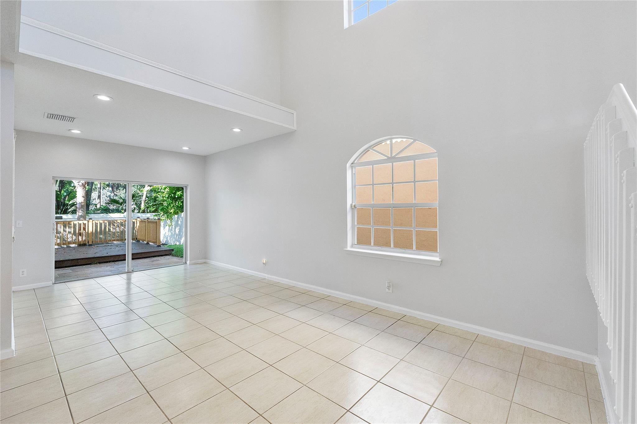 Coral Springs, Florida, 33071, United States, 3 Bedrooms Bedrooms, ,3 BathroomsBathrooms,Residential,For Sale,1977675