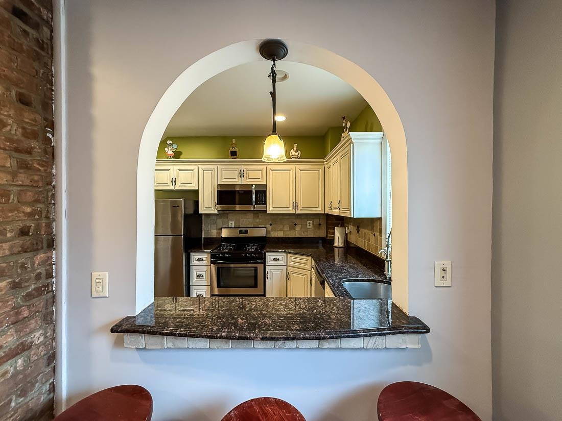 Jersey City, New Jersey, 07307, United States, 4 Bedrooms Bedrooms, ,2 BathroomsBathrooms,Residential,For Sale,1991829