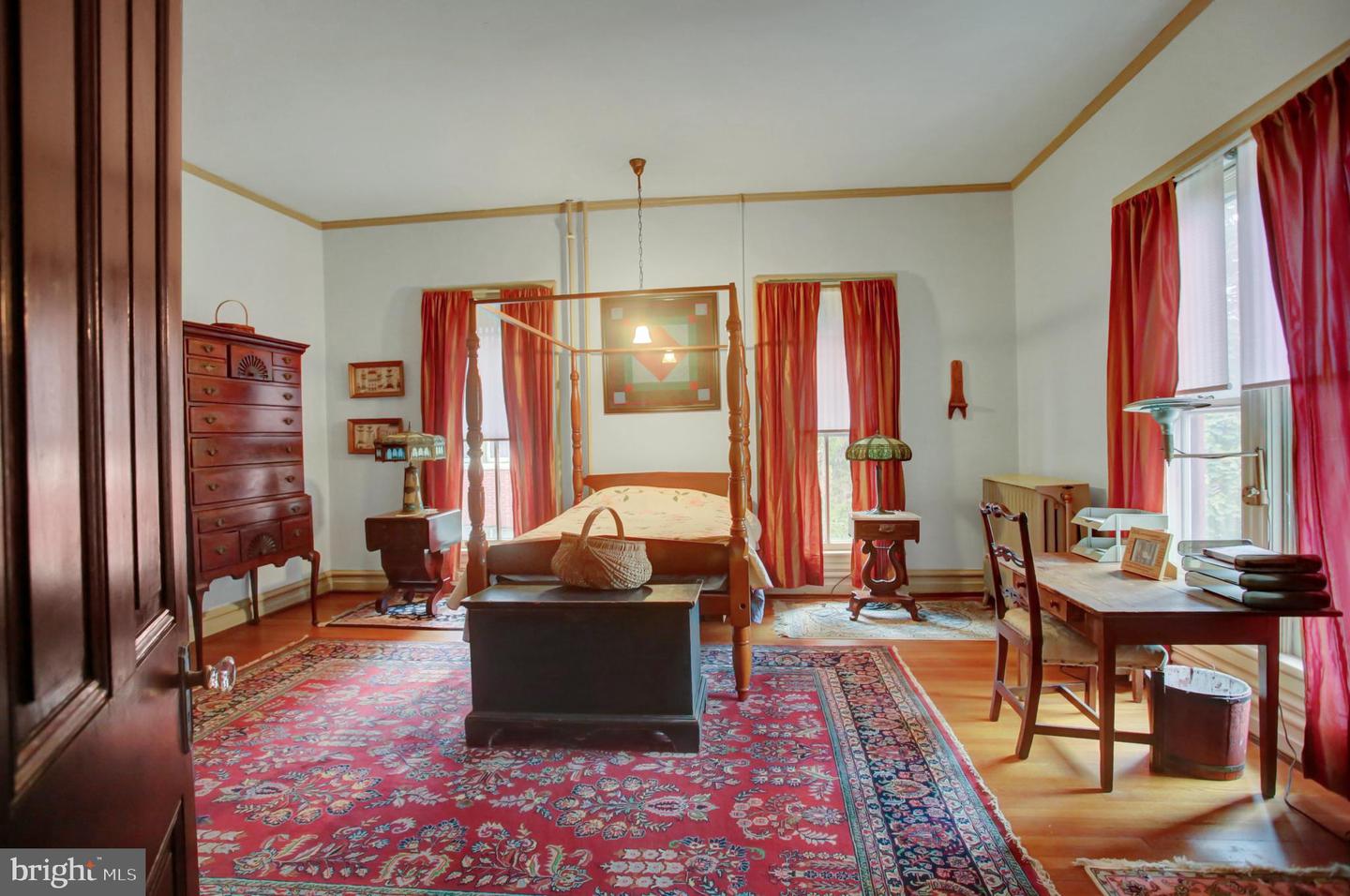 144 W Main Street, Waynesboro, Pennsylvania, 17268, United States, 7 Bedrooms Bedrooms, ,4 BathroomsBathrooms,Residential,For Sale,144 W Main Street,1662574