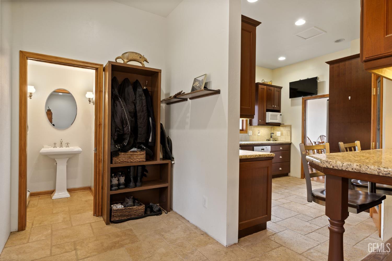 Lebec, California, 93243, United States, 3 Bedrooms Bedrooms, ,3 BathroomsBathrooms,Residential,For Sale,1999021