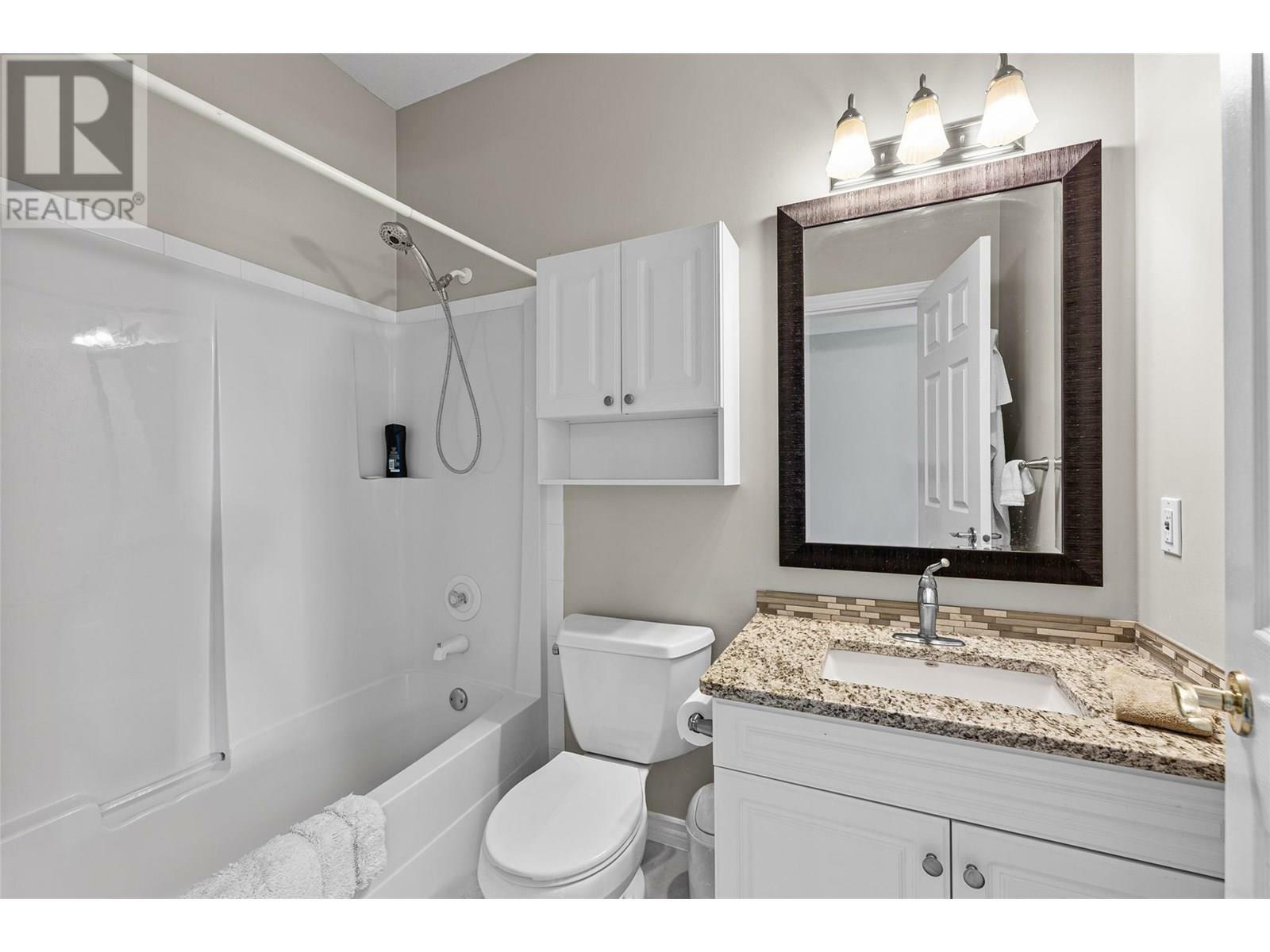 KELOWNA, British Columbia, V1V 1W2, CA, 4 Bedrooms Bedrooms, ,3 BathroomsBathrooms,Residential,For Sale,1882323