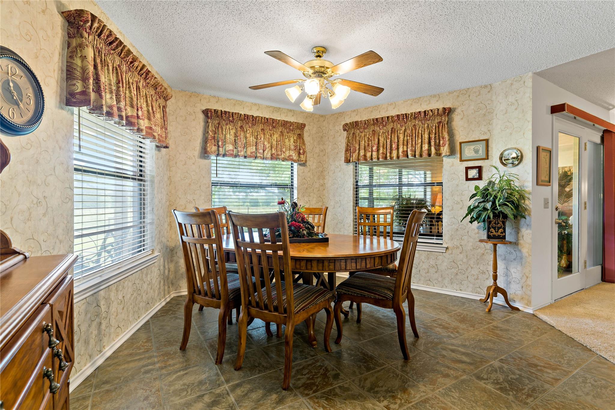 Cla, Texas, 75550, United States, 3 Bedrooms Bedrooms, ,3 BathroomsBathrooms,Residential,For Sale,1879365
