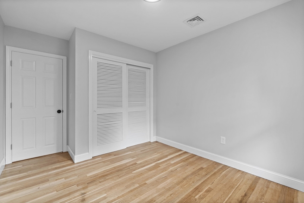 Lynn, Massachusetts, 01904, United States, 4 Bedrooms Bedrooms, ,2 BathroomsBathrooms,Residential,For Sale,1944946