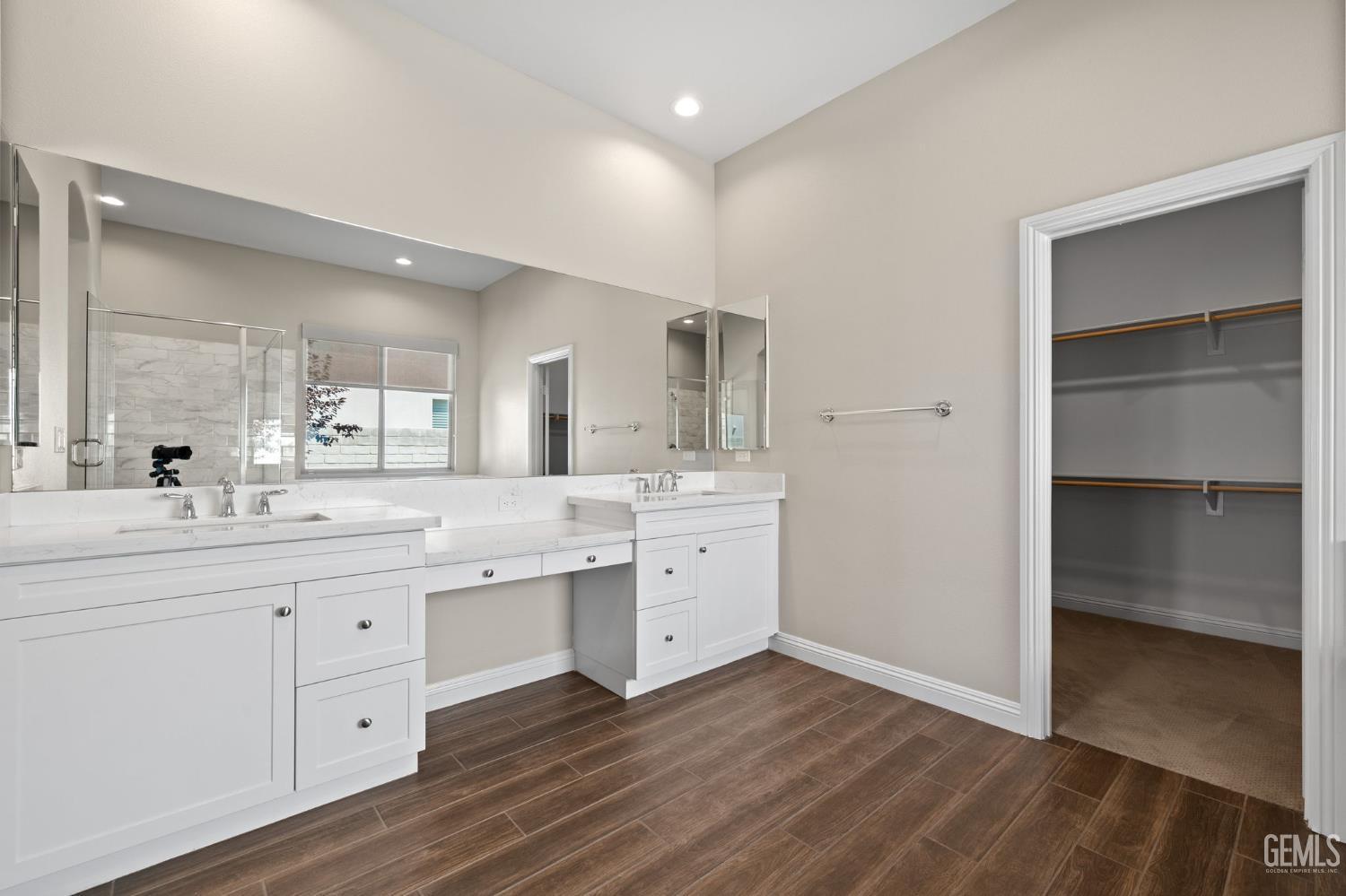 Bakersfield, California, 93311, United States, 4 Bedrooms Bedrooms, ,3 BathroomsBathrooms,Residential,For Sale,1926375