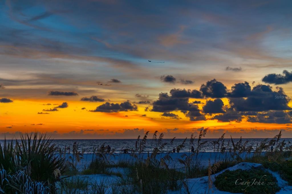 Clearwater Beach, Florida, 33767, United States, 2 Bedrooms Bedrooms, ,2 BathroomsBathrooms,Residential,For Sale,1912090