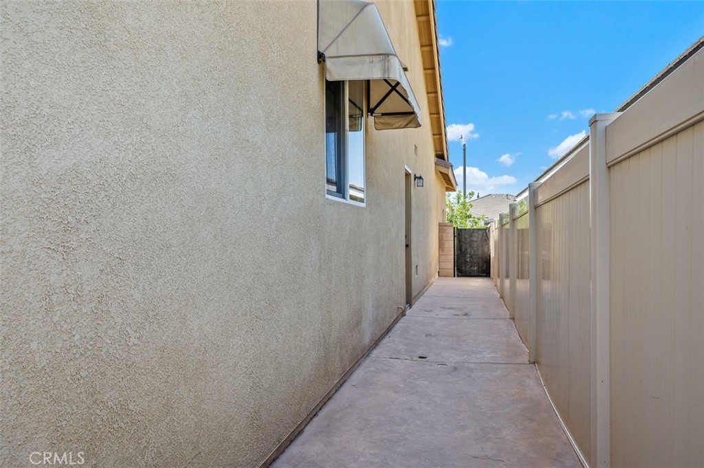 Murrieta, California, 92563, United States, 4 Bedrooms Bedrooms, ,2 BathroomsBathrooms,Residential,For Sale,2002097