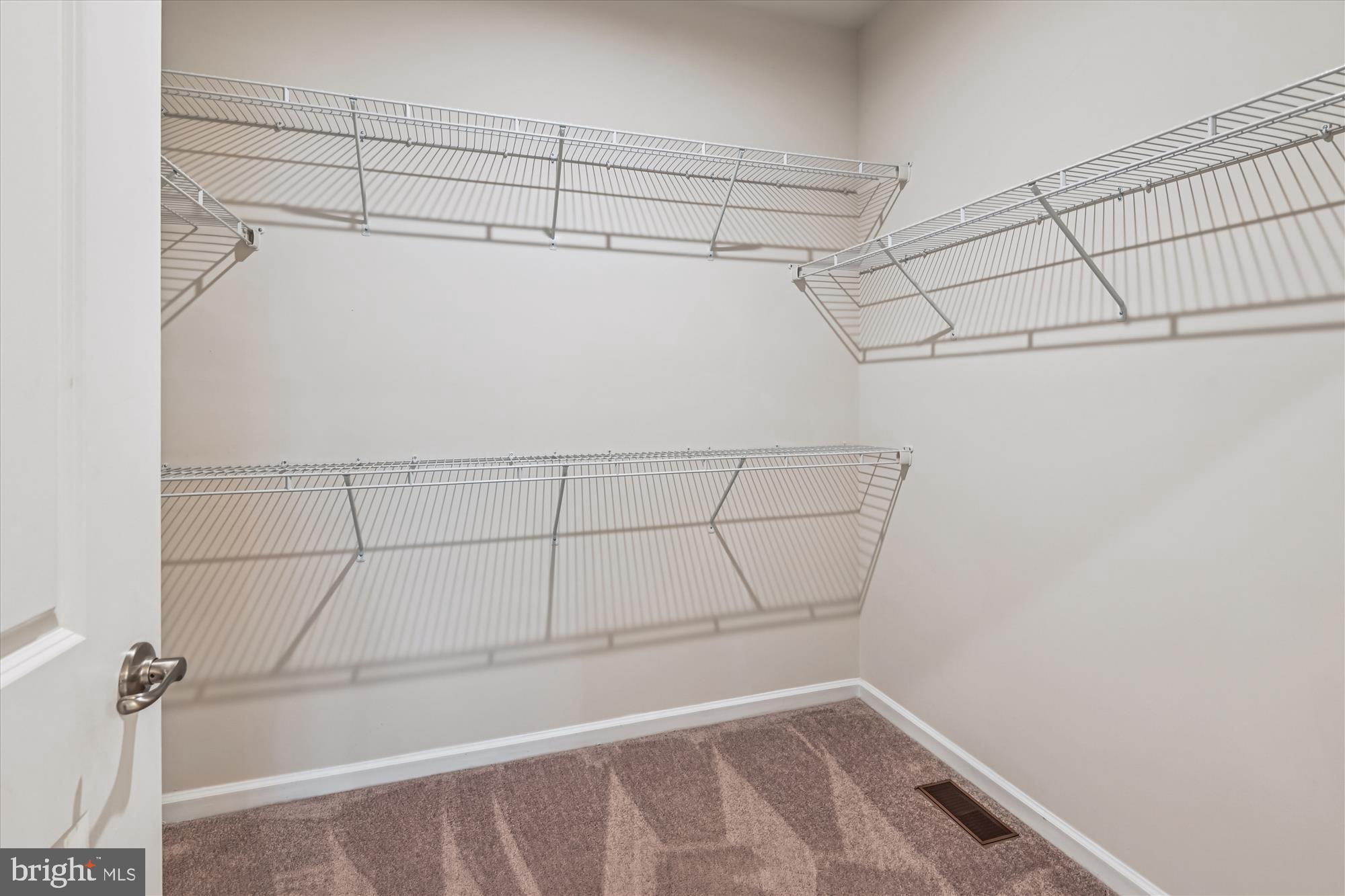 Glen Burnie, Maryland, 21060, United States, 4 Bedrooms Bedrooms, ,4 BathroomsBathrooms,Residential,For Sale,2010284