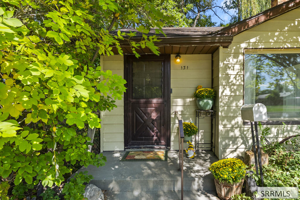 Beacon Dr, Idaho Falls, ID 83402