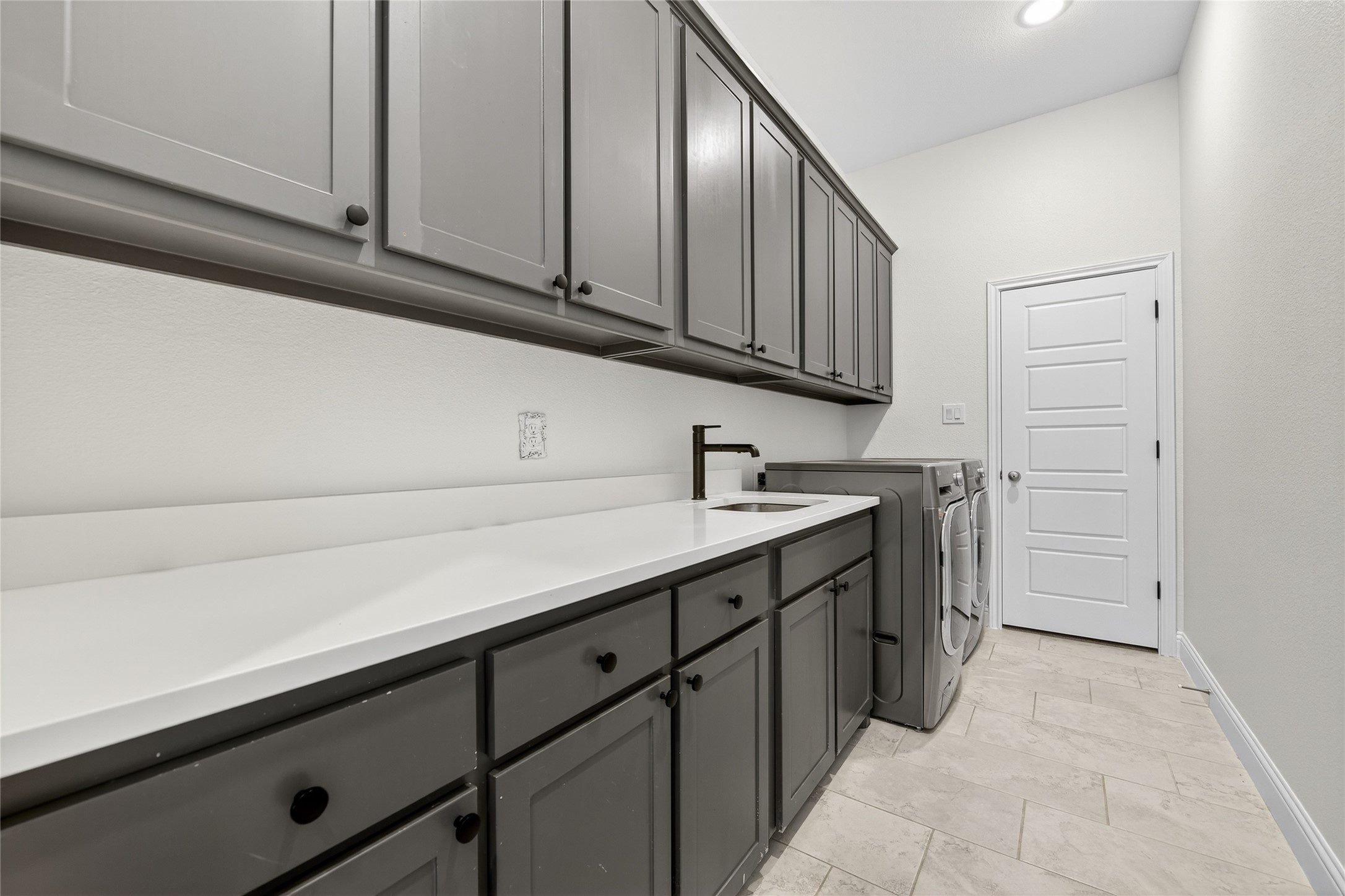 Springtown, Texas, 76082, United States, 4 Bedrooms Bedrooms, ,3 BathroomsBathrooms,Residential,For Sale,1966278