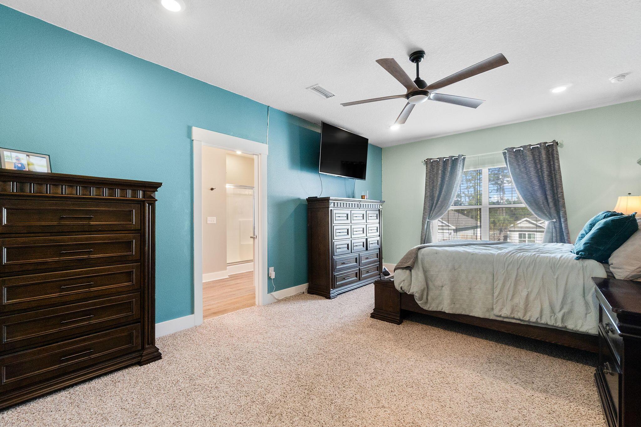 Gulf Breeze, Florida, 32563, United States, 5 Bedrooms Bedrooms, ,3 BathroomsBathrooms,Residential,For Sale,1934954
