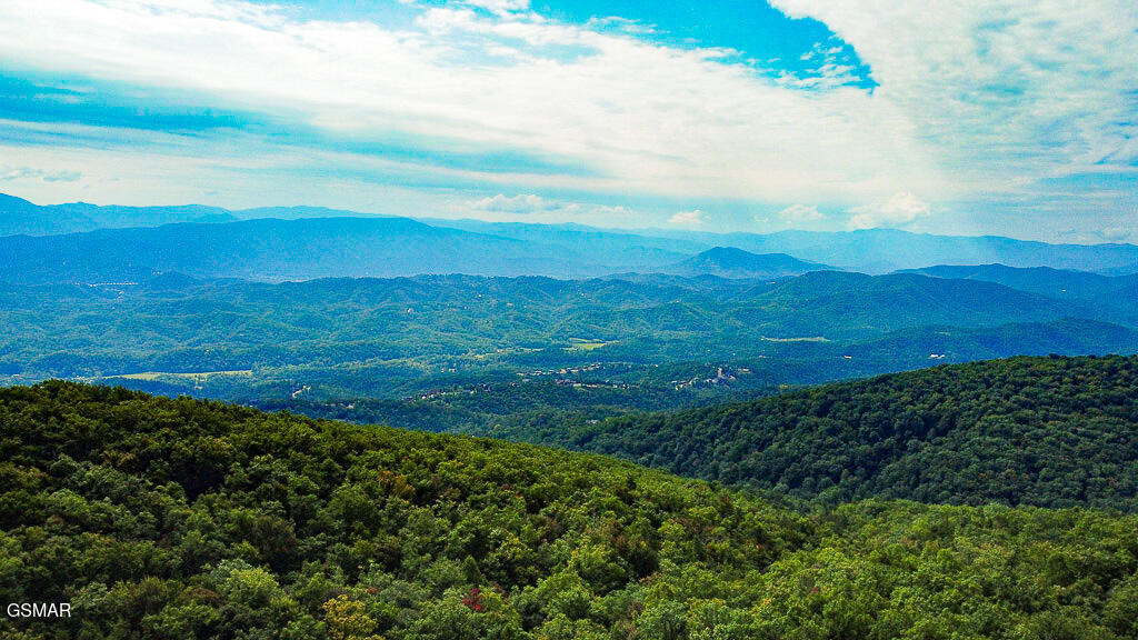 Sevierville, Tennessee, 37876, United States, 3 Bedrooms Bedrooms, ,5 BathroomsBathrooms,Residential,For Sale,1977074