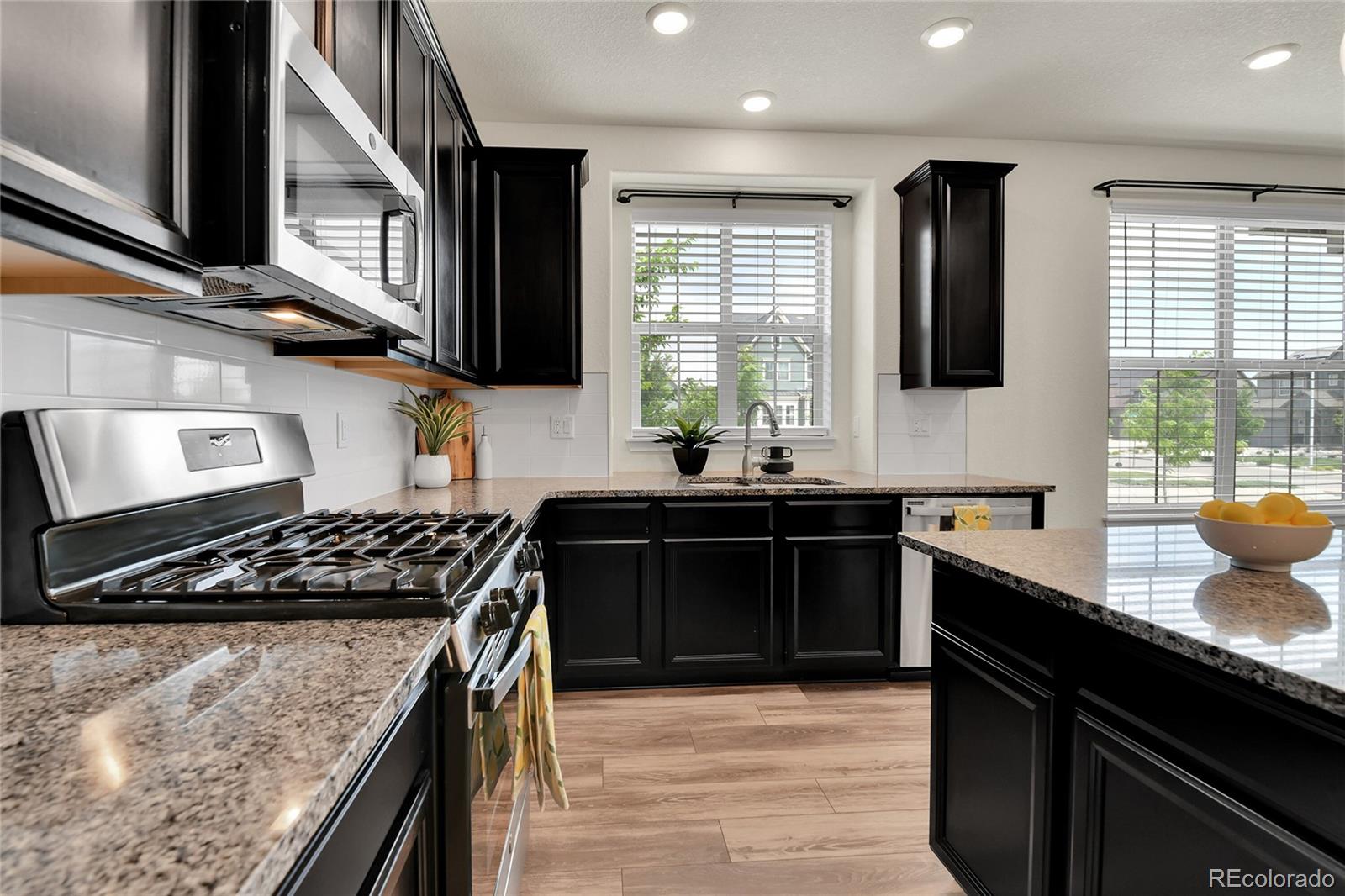 Littleton, Colorado, 80125, United States, 3 Bedrooms Bedrooms, ,3 BathroomsBathrooms,Residential,For Sale,1891675