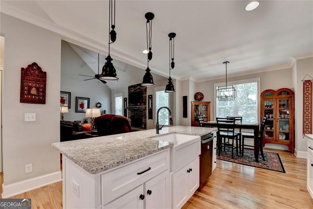 Canton, Georgia, 30114, United States, 4 Bedrooms Bedrooms, ,3 BathroomsBathrooms,Residential,For Sale,1904192