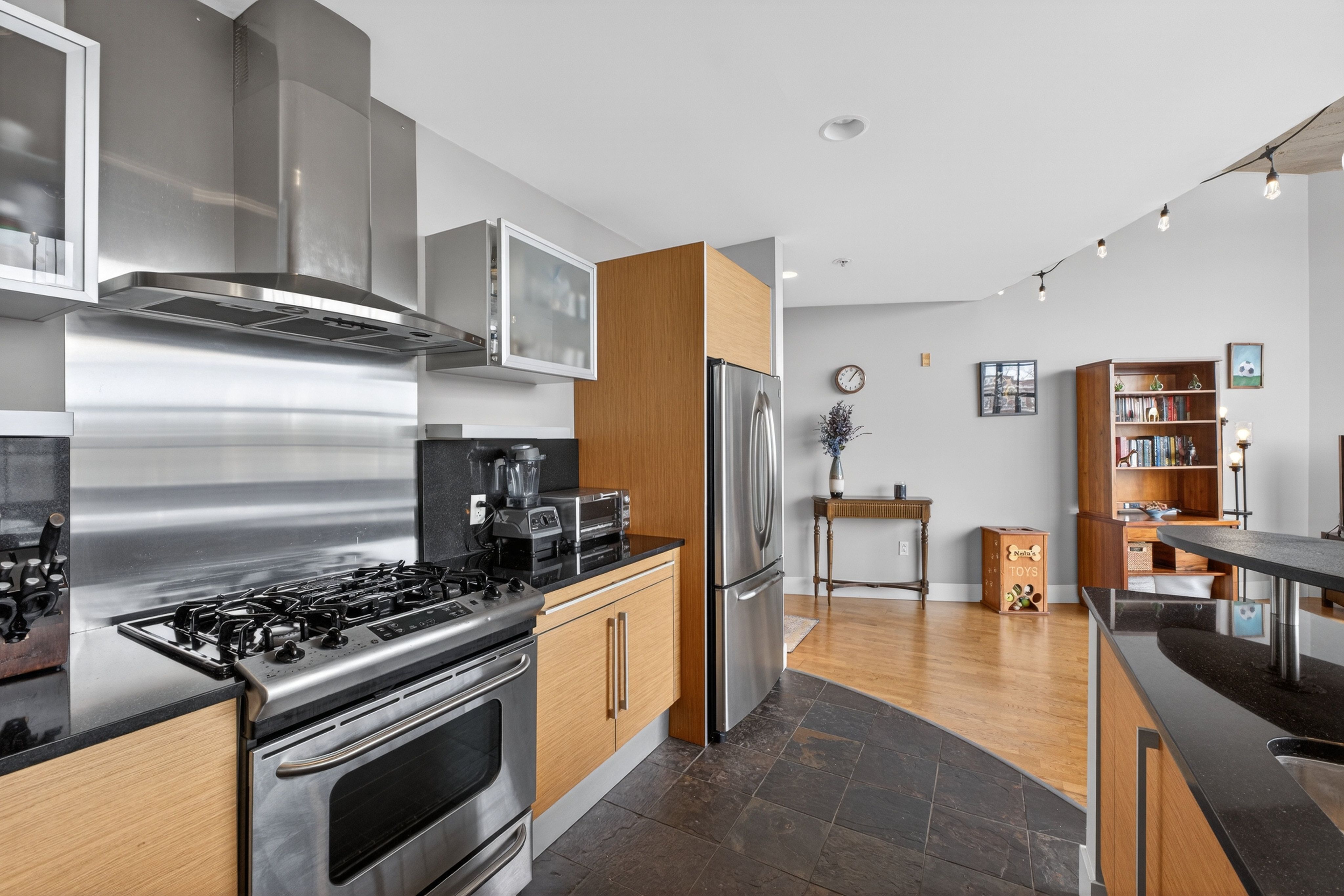  Elegant Loft in Central West End with Modern Features - 物件實景