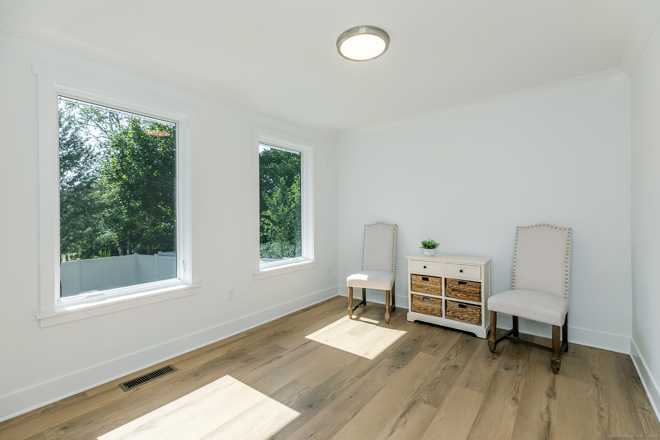 Brookfield, Connecticut, 06804, United States, 3 Bedrooms Bedrooms, ,2 BathroomsBathrooms,Residential,For Sale,1911070