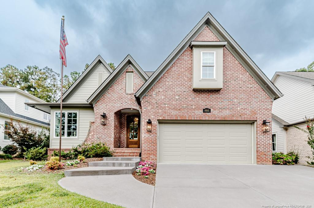 Sanford, North Carolina, 27330, United States, 4 Bedrooms Bedrooms, ,3 BathroomsBathrooms,Residential,For Sale,1970014