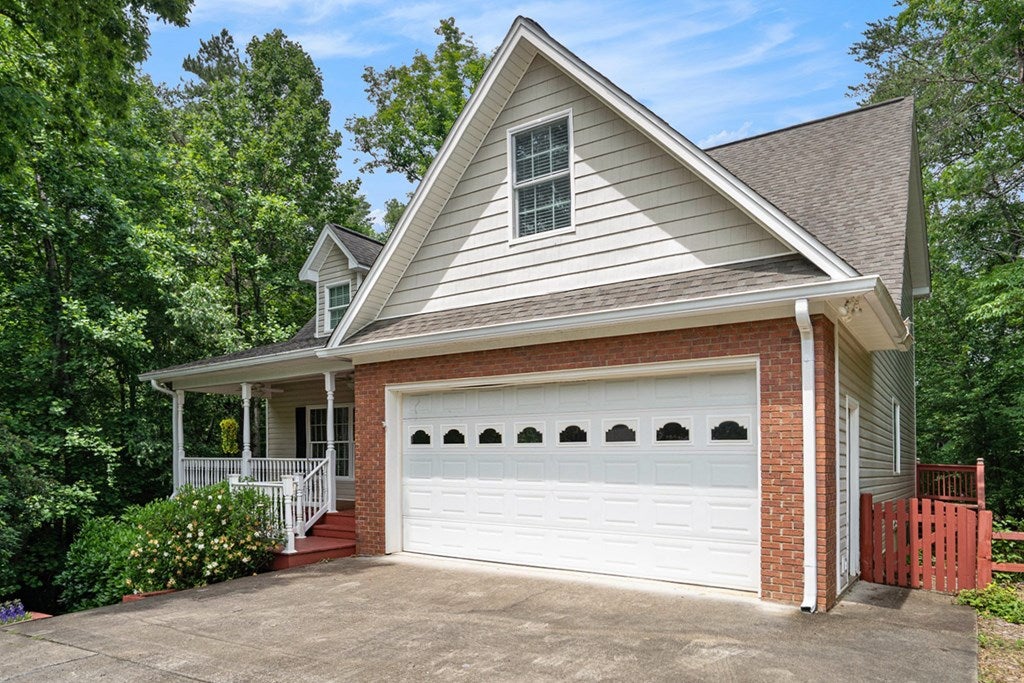 Ellijay, Georgia, 30536, United States, 5 Bedrooms Bedrooms, ,4 BathroomsBathrooms,Residential,For Sale,1859023