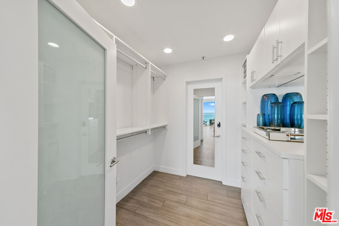 Malibu, California, 90265, United States, 3 Bedrooms Bedrooms, ,4 BathroomsBathrooms,Residential,For Sale,1722107