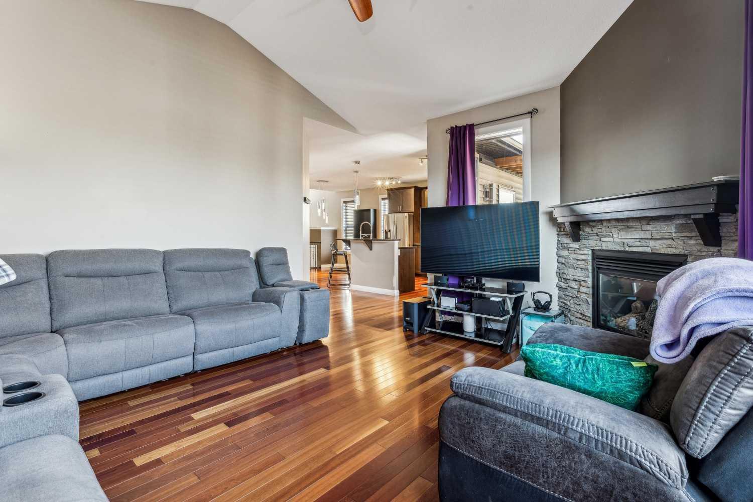 OKOTOKS, Alberta, T1S 0K1, CA, 4 Bedrooms Bedrooms, ,3 BathroomsBathrooms,Residential,For Sale,1948966