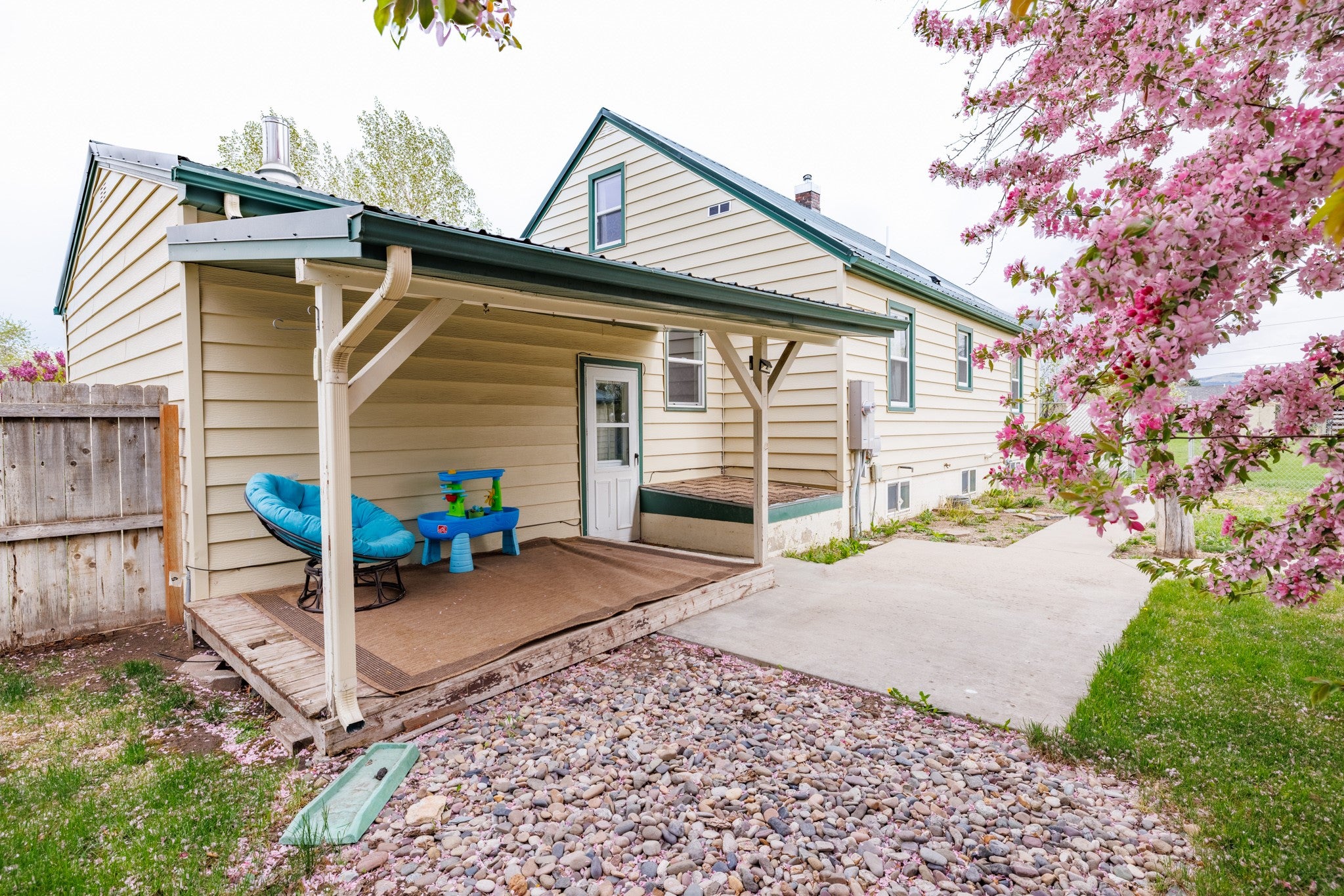 Helena, Montana, 59602, United States, 3 Bedrooms Bedrooms, ,2 BathroomsBathrooms,Residential,For Sale,1837520